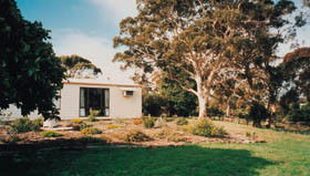 R&r Country Cottage - Accommodation NT 0
