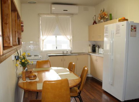 Executive Holiday Rental - Accommodation NT 2