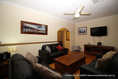 Homes Down Under - Accommodation NT 9