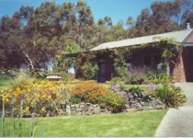 Lambert's Hill Country Bed And Breakfast - NT Tourism 0