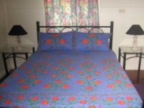 Holiday House At Cook Street - Accommodation NT 0