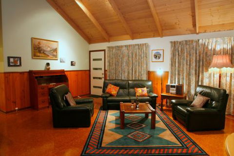 Black Dolphin Luxury Accommodation - Accommodation NT 8