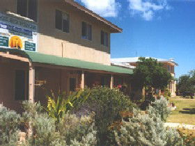 Cervantes Lodge - Pinnacles Beach Backpackers - Accommodation NT 0