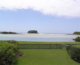 Waterfront Villa - Accommodation NT 0