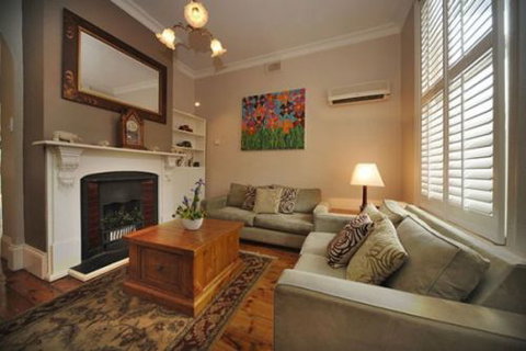 Emerald Inn - Stay Innercity - Accommodation NT 4