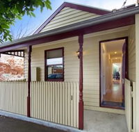 Port Melbourn Cottage - Stay Innercity - Accommodation NT
