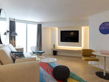 QT Bondi - Accommodation NT 9
