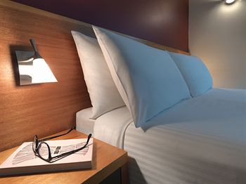 Ibis Melbourne Little Bourke Street - Accommodation NT 2