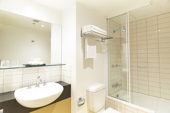 Ibis Melbourne Little Bourke Street - Accommodation NT 17