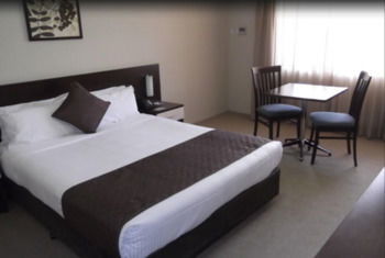 175 (formerly Wesley Lodge) - Accommodation NT 17