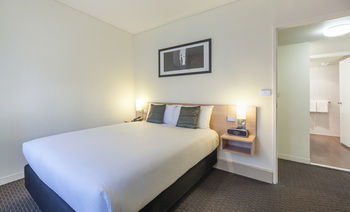 Ibis Melbourne Hotel And Apartments - Accommodation NT 11