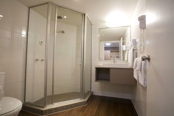 Ibis Melbourne Hotel And Apartments - Accommodation NT 12