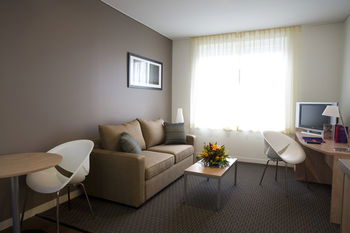Ibis Melbourne Hotel And Apartments - Accommodation NT 14
