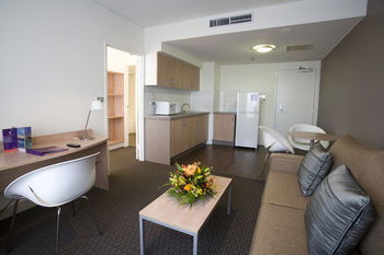 Ibis Melbourne Hotel And Apartments - Accommodation NT 15