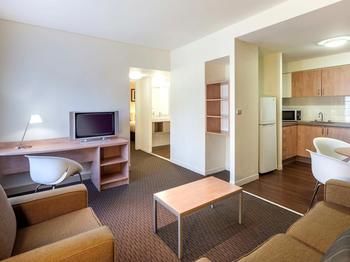Ibis Melbourne Hotel And Apartments - Accommodation NT 25