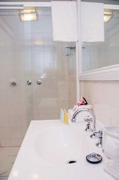 Annie Roe's Luxury Bed & Breakfast - Accommodation NT 11