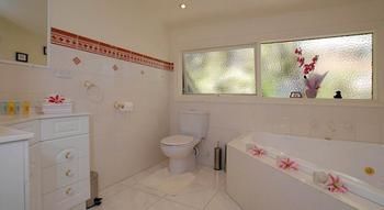 Annie Roe's Luxury Bed & Breakfast - Accommodation NT 16