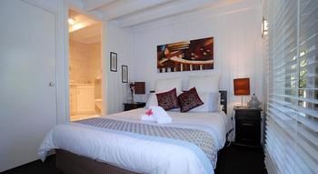 Annie Roe's Luxury Bed & Breakfast - Accommodation NT 21