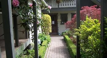 Annie Roe's Luxury Bed & Breakfast - Accommodation NT 25
