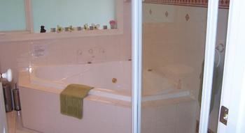 Annie Roe's Luxury Bed & Breakfast - Accommodation NT 27