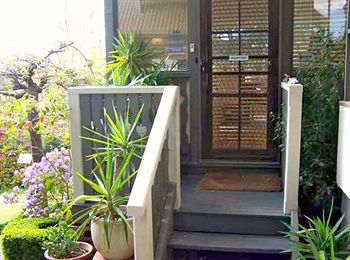 Annie Roe's Luxury Bed & Breakfast - Accommodation NT 6