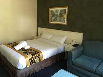 El Lago Waters Motel - Accommodation NT 14