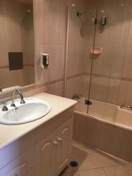 El Lago Waters Motel - Accommodation NT 18