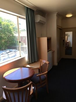 El Lago Waters Motel - Accommodation NT 25