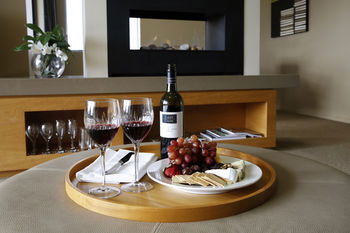 Chateau Elan - Accommodation NT 20