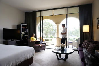 Chateau Elan - Accommodation NT 26