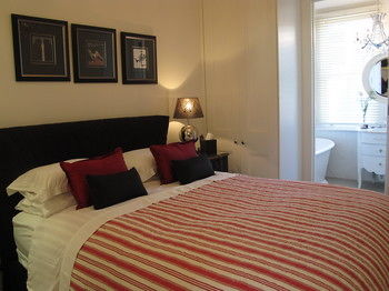 Andre's Mews Luxury Serviced Apartments - Accommodation NT 18
