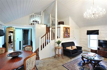 The Loft In The Mill Boutique Accommodation - NT Tourism 26