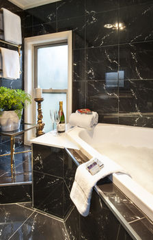 The Loft In The Mill Boutique Accommodation - NT Tourism 40