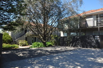 Buckingham International Serviced Apartments - Accommodation NT 1