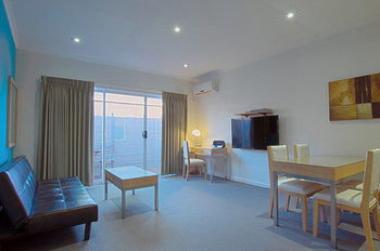 Buckingham International Serviced Apartments - Accommodation NT 7