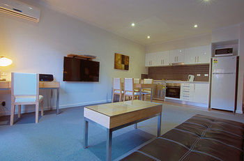 Buckingham International Serviced Apartments - Accommodation NT 13