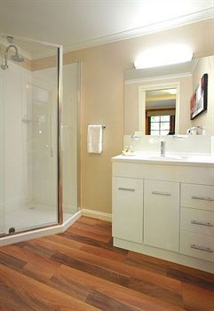 Holly Lodge - Accommodation NT 2