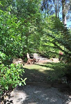 Holly Lodge - Accommodation NT 14