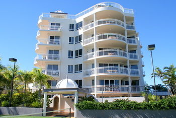 Beachside Resort - Kawana Waters - Accommodation NT 20