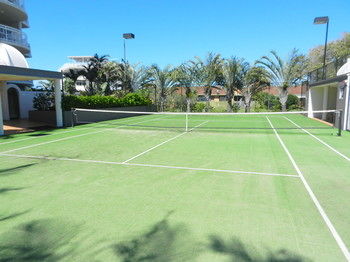 Beachside Resort - Kawana Waters - Accommodation NT 22