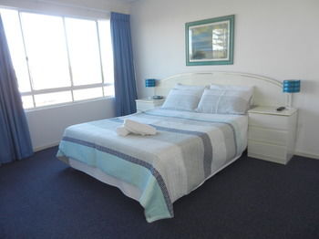 Beachside Resort - Kawana Waters - Accommodation NT 28
