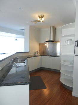 Beachside Resort - Kawana Waters - Accommodation NT 33