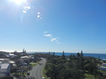 Beachside Resort - Kawana Waters - Accommodation NT 35