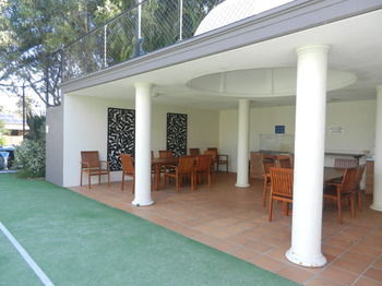 Beachside Resort - Kawana Waters - Accommodation NT 44