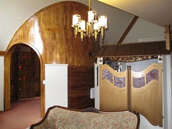 A Camelot Tower & Penthouse - NT Tourism 12