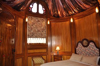 A Camelot Tower & Penthouse - NT Tourism 22