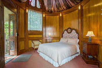 A Camelot Tower & Penthouse - NT Tourism 33