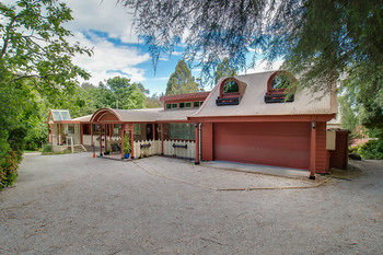 A Camelot Tower & Penthouse - NT Tourism 39