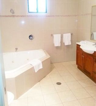 Potters Hotel Brewery Resort - Accommodation NT 2