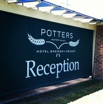 Potters Hotel Brewery Resort - Accommodation NT 13